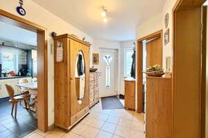Ihr neues Zuhause in Bestlage – stilvolles Einfamilienhaus mit viel Platz und besonderem Charme! – Die vollständige Adresse der Immobilie erhältst du vom Anbieter., 84036 Schönbrunn, Landshut – Vorschaubild 6