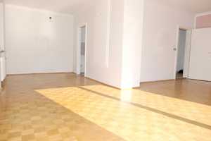 Geräumiger Bungalow (erweiterbar) auf parkähnlichem Grundstück – München (Kreis) – Vorschaubild 6