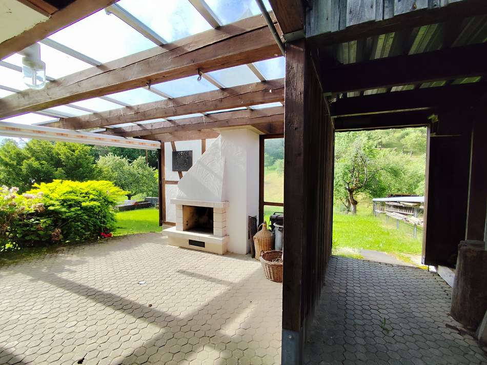 Gartenterrasse mit Außenkamin