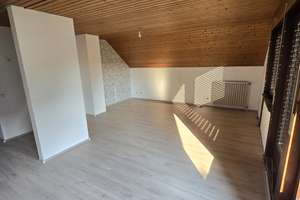 Helle 2-Zimmer Dachgeschosswohnung in Mannheim Neuostheim / Neuhermsheim – 68163 Neuostheim/Neuhermsheim, Mannheim – Vorschaubild 2