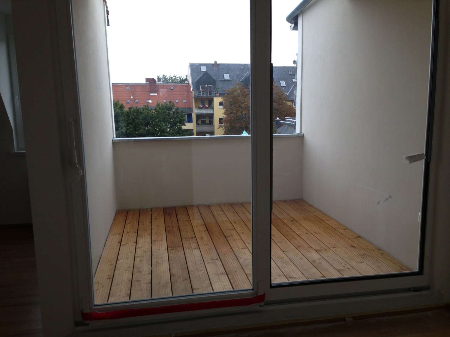 schicke Wohnung inkl. 50 qm Ausbaureserve im DG, 4 Zimmer,, Bad, Küche, GWC,Balkon, Leipzig – Bild 4