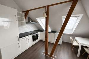 Lichtdurchflutete 2-Zimmer-Dachgeschosswohnung mit Loft-Charakter – Die vollständige Adresse der Immobilie erhältst du vom Anbieter., 22089 Eilbek, Hamburg – Vorschaubild 2