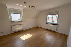 2,5-Zimmer-Wohnung mit Balkon & Garten, Garage in Stuttgart-Mühlhausen – Wenzelstrße 34, 70378 Mühlhausen (Ortsteil), Stuttgart – Vorschaubild 2
