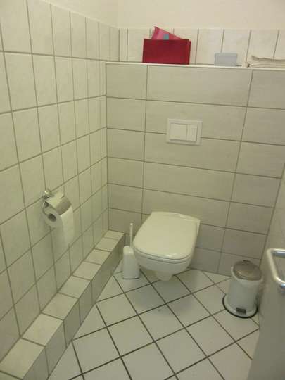 WC WC