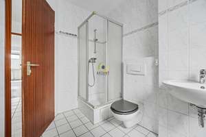 Wohnen zwischen Stadt und Natur – gepflegte 3-Zimmerwohnung mit großem Balkon in ruhiger Lage – Die vollständige Adresse der Immobilie erhältst du vom Anbieter., 12349 Buckow, Berlin – Vorschaubild 19