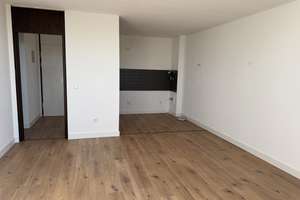 Zentrale 2-Zimmer Wohnung mit Parkplatz – Rheinstraße 19, 65183 Mitte, Wiesbaden – Vorschaubild 3