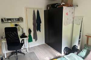 Stilvolle 3-Raum-Erdgeschosswohnung mit Balkon und Einbauküche in Aachen – Aachen – Vorschaubild 1