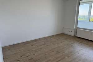 Frisch sanierte 2,5-Zimmer-Wohnung, Kiel + Wohnraumerweiterung – Die vollständige Adresse der Immobilie erhältst du vom Anbieter., 24109 Mettenhof, Kiel – Vorschaubild 4
