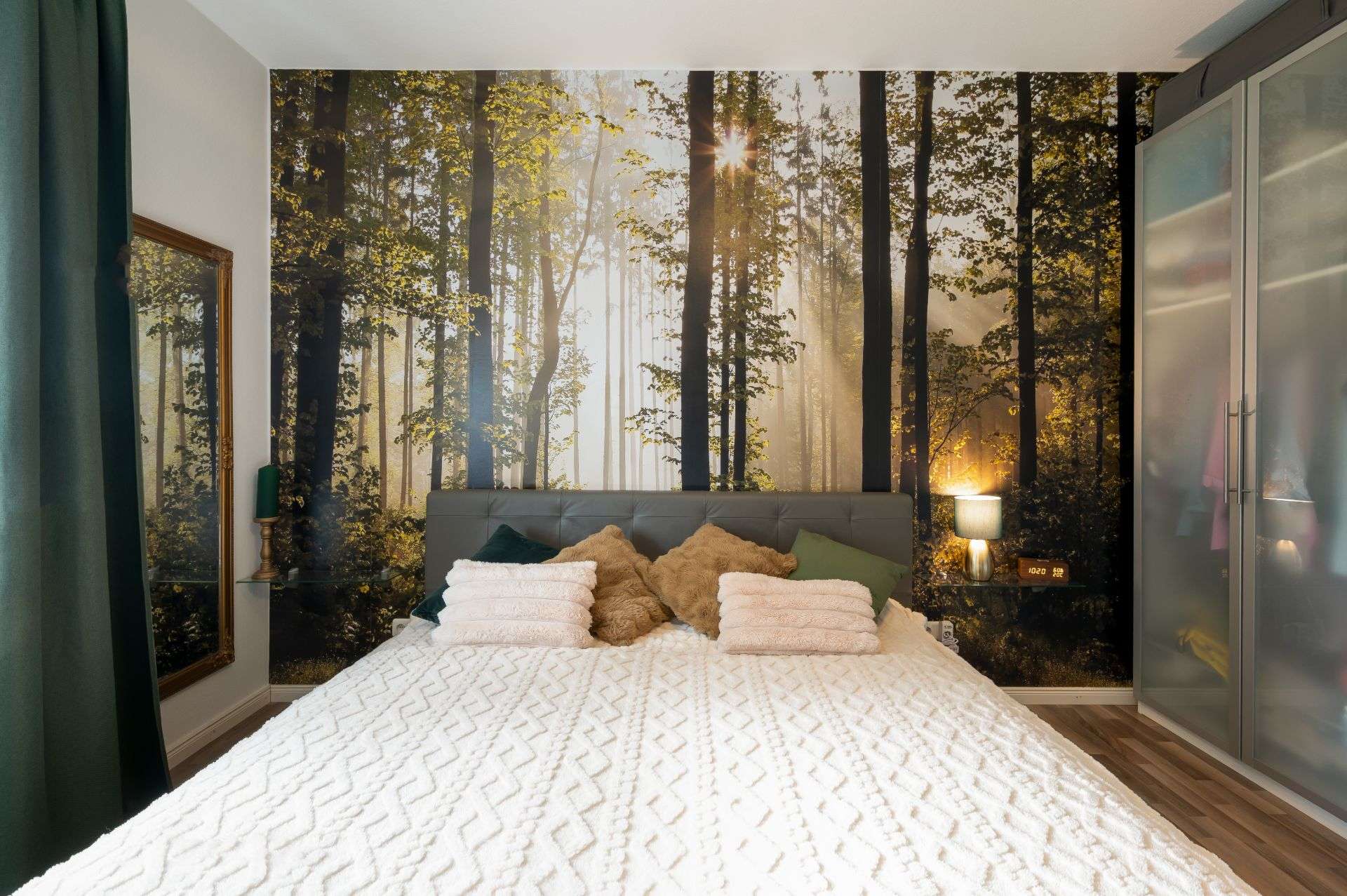 Immobilie in Schwalbach - Wohnen und Investieren: Saniertes Mehrfamilienhaus in attraktiver Feldrandlage in Schwalbach/Ts. - Bild 26