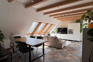 Lichtdurchflutete Dachgeschosswohnung mit Klimaanlage, Balkon und Nutzfläche  – Hardenbergstraße 10b, 86165 Lechhausen-Ost, Augsburg – Vorschaubild 2
