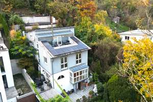 Wohnen mit Weitblick – Exklusives Einfamilienhaus in idyllischer Hanglage – Die vollständige Adresse der Immobilie erhältst du vom Anbieter., 71334 Waiblingen – Vorschaubild 1