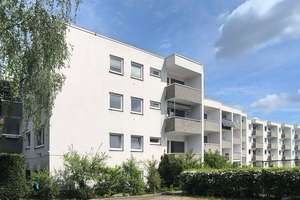 + NAHE BOTANISCHER GARTEN & BOULEVARD BERLIN + EBK + KOMFORT-BAD + BALKON-LOGGIA + TG-STELLPLATZ + – Hortensienstraße 64, 12203 Lichterfelde, Berlin – Vorschaubild 3