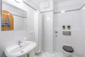 Welc(H)ome® by RIDA FLATS – Köln-Mülheim: All-in! Rheinnähe, Messe, Balkon, WIFI & Tiefgarage – Die vollständige Adresse der Immobilie erhältst du vom Anbieter., 51063 Mülheim (Ortsteil), Köln – Vorschaubild 16