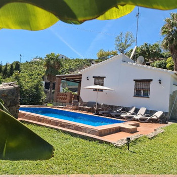 Landhaus in Frigiliana mit 2 Schlafzimmern und Swimmingpool zu verkaufen