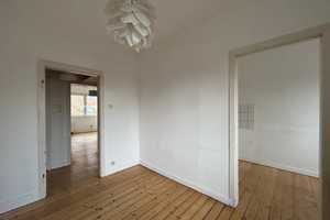Gut aufgeteilte 2-Raum-Wohnung in zentraler Lage von Düsseldorf – Kirchstraße 46, 40227 Düsseldorf – Vorschaubild 1