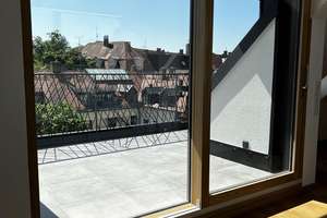 Neuwertiges 4-Zimmer-Penthouse mit Dachterrasse, Aufzug & Deckenkühlung in best Lage – 80538 Englischer Garten, München – Vorschaubild 12