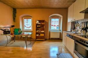 Tradition trifft Raum – Historisches Mittelhaus mit Platz für die ganze Familie und eigene Ideen! – Die vollständige Adresse der Immobilie erhältst du vom Anbieter., 7927 Hirschberg – Vorschaubild 9