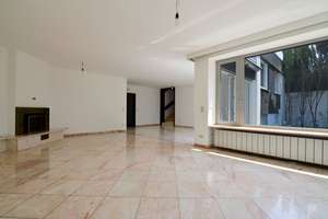 Split-Level-Bungalow mit großzügigem Raumkonzept und sonnigem Garten in ruhiger Lage Trudering – Die vollständige Adresse der Immobilie erhältst du vom Anbieter., 81735 Waldtrudering, München – Vorschaubild 6