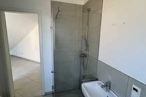 Günstige, neuwertige 4-Zimmer-Doppelhaushälfte mit gehobener Innenausstattung in Willich – Brückenstraße 6, 47877 Viersen (Kreis) – Vorschaubild 20