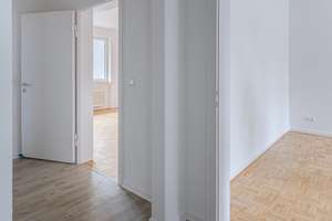 Frisch renoviert und bezugsfrei – 3-Zimmer-Wohnung mit zwei Balkonen und Garage – Die vollständige Adresse der Immobilie erhältst du vom Anbieter., 28211 Radio Bremen, Bremen – Vorschaubild 3