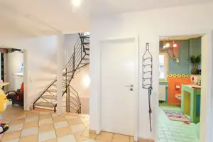 Richtig zuhause: Gepflegtes Einfamilienhaus mit Garten, einer Garage und 3 Freistellplätzen! – Starnberg (Kreis) – Vorschaubild 12