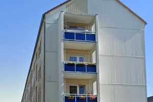 Schöne und gepflegte 2-Raum-Wohnung mit Balkon und Einbauküche in Radeberg – Schönfelder Straße 15, 1454 Bautzen (Kreis) – Vorschaubild 1