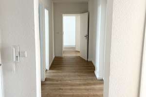 Altbau 4 Zimmer Dachgeschosswohnung im Gründerzeitviertel in Mönchengladbach – Die vollständige Adresse der Immobilie erhältst du vom Anbieter., 41061 Gladbach, Mönchengladbach – Vorschaubild 3