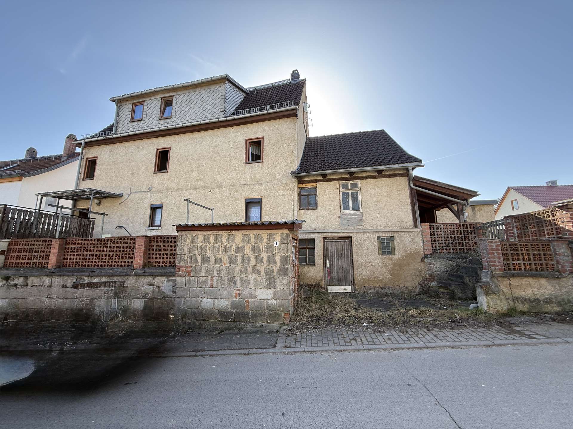 Eigentumswohnung im Zweifamilienhaus mit Entwicklungspotenzial, Schmalkalden Meiningen Kreis – Bild 1
