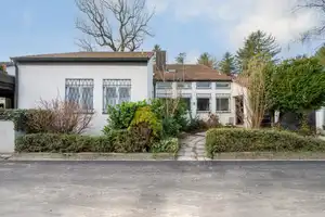 AIGNER - Stilvolle Architektenvilla mit Traumgarten & separatem Appartment – Fürstenfeldbruck (Kreis) – Vorschaubild 2