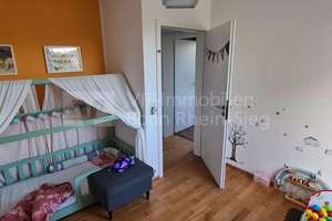 4-Zimmerwohnung mit ca. 620 qm Garten und Garage in Köln-Holweide! – Die vollständige Adresse der Immobilie erhältst du vom Anbieter., 51067 Holweide, Köln – Vorschaubild 10