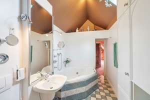 Property thumbnail 7