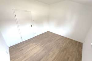 ERSTBEZUG! Sonnige und großzügige 3-Zimmer-Dachgeschoss-Wohnung mit Balkon und moderner Einbauküche! – Lavendelweg 8, 85551 Kirchheim bei München – Vorschaubild 14