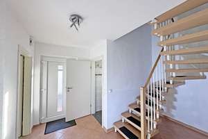Reinfeld : Moderne und energieeffiziente 3-Zi Doppelhaushälfte in gefragter Wohnlage von Reinfeld – Die vollständige Adresse der Immobilie erhältst du vom Anbieter., 23858 Reinfeld (Holstein) – Vorschaubild 3