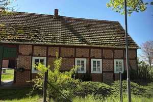 Sanierungsbedürftiger 4-Seiten-Hof in der Altmark – Stendal (Kreis) – Vorschaubild 3