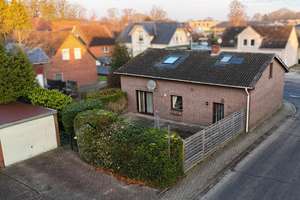Einfamilienhaus mit Potenzial - In zentraler Lage von Owschlag – Die vollständige Adresse der Immobilie erhältst du vom Anbieter., 24811 Owschlag – Vorschaubild 3