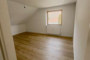 Sofort bezugsfrei nach Renovierung | Findorff | Garage | provisionsfrei | nahe Bürgerpark – Dresdener Straße 15, 28215 Weidedamm, Bremen – Vorschaubild 17