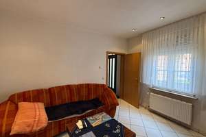 Geräumige 4,5-Zimmer-Wohnung mit Garten und Einbauküche in Gladbeck – Kirchhellener Str. 38, 45966 Gladbeck – Vorschaubild 3