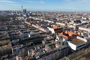 BESICHTIGUNGEN JETZT im Bötzowkiez: 2 tolle Zimmer, Holzparkett, Frühstücks-Balkon & coole Lage – Die vollständige Adresse der Immobilie erhältst du vom Anbieter., 10407 Prenzlauer Berg, Berlin – Vorschaubild 3