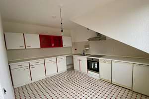 Schöne DG-Wohnung mit Ausblick, EBK & Stellplatz – Möserstraße 34, 45144 Frohnhausen, Essen – Vorschaubild 9