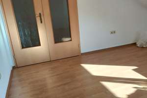 Gepflegte 3-Zimmer-Dachgeschosswohnung mit EBK in Münster-Sarmsheim