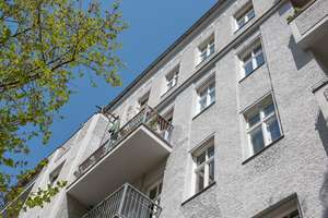 Werden Sie Vermieter: Mit großzügig geschnittener 3-Zimmer-Mietwohnung im Berliner Prenzlauer Berg – Hans-Otto-Straße 12, 10407 Prenzlauer Berg, Berlin – Vorschaubild 3