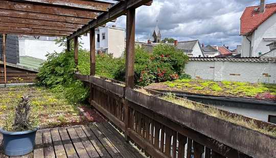 Bild von 3.Familienhaus mit vielfältigen Nutzungsmöglichkeiten und Garten mitten im Ortskern von Kostheim
