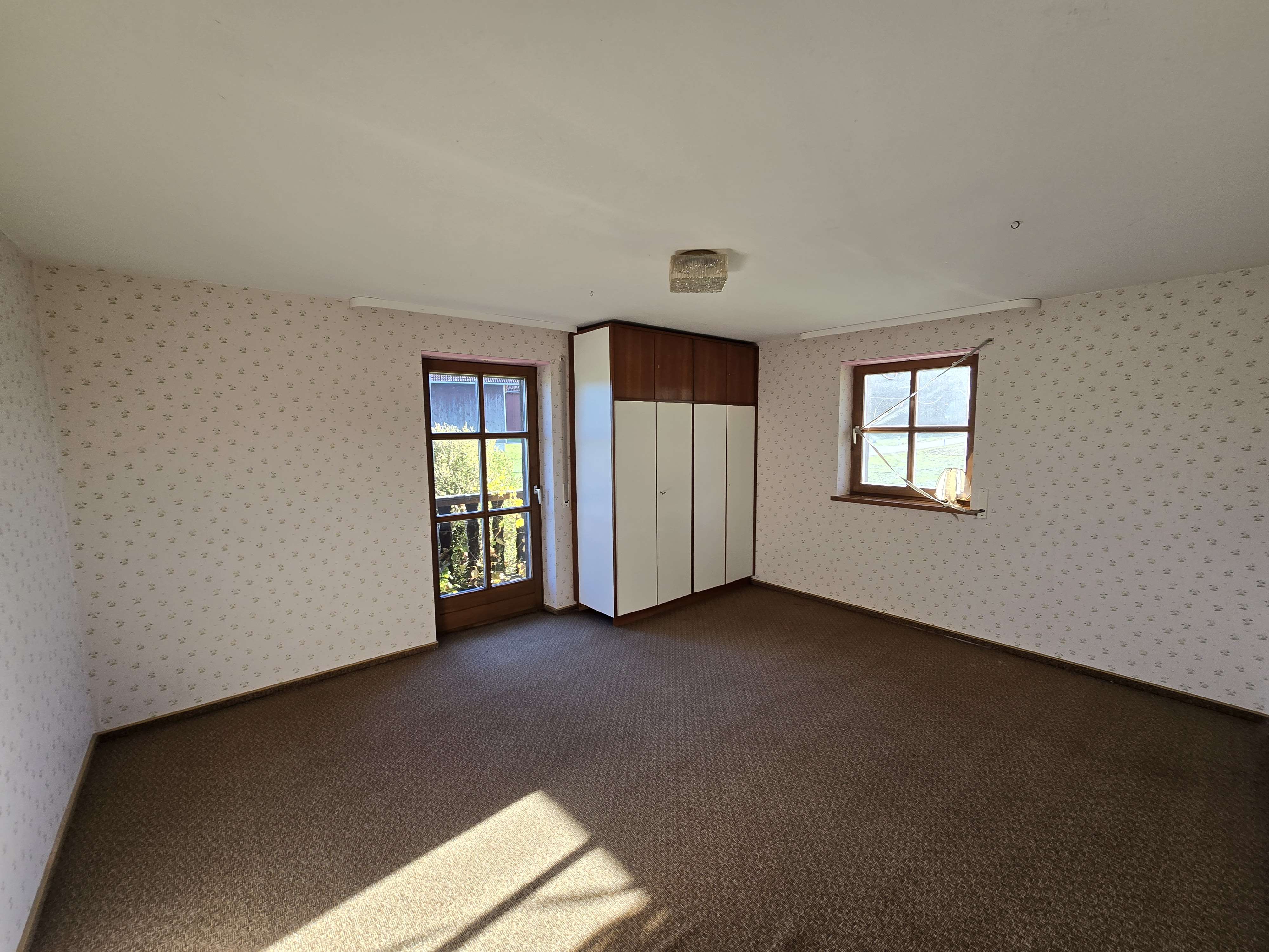 Immobilie in Tann - ... Seltene Gelegenheit - beziehbares Sacherl mit rd. 2ha Grund in ruhiger Alleinlage ... - Bild 7