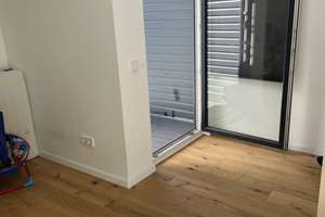 Möbliertes modernes 6,5-Zimmer Haus mit hellem Wohnzimmer , tolle Terrasse und Einbauküche – 71229 Leonberg – Vorschaubild 39