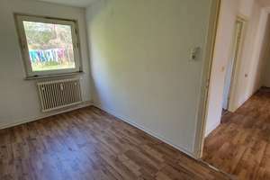 Großzügige 7-Zimmer-Erdgeschosswohnung mit Renovierungsbonus – Viel Platz für Ihre Ideen! – Gertrudenstraße 4, 38259 Salzgitter-Bad, Salzgitter – Vorschaubild 5