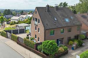Großzügige Doppelhaushälfte mit hochwertiger Ausstattung und drei Garagen in ruhiger Wohnlage – Die vollständige Adresse der Immobilie erhältst du vom Anbieter., 44879 Linden, Bochum – Vorschaubild 3