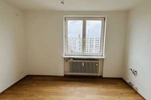 Schöne 3 Zimmerwohnung mit Balkon – Pfitznerstr. 15, 85057 Nordwest, Ingolstadt – Vorschaubild 2