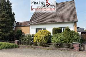 Rehburg-Loccum: ansprechendes Einfamilienhaus m. Einliegerwohnung, Keller, Garage u. schönem Garten – Die vollständige Adresse der Immobilie erhältst du vom Anbieter., 31547 Rehburg-Loccum – Vorschaubild 2
