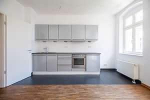 Bezugsfrei in Berlin-Mitte: Sanierte Gründerzeit-Wohnung mit Balkon, EBK, nahe
Bundestag & Charité – Die vollständige Adresse der Immobilie erhältst du vom Anbieter., 10117 Mitte (Ortsteil), Berlin – Vorschaubild 5