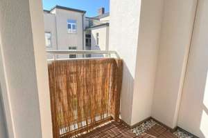 Neu! Charmantes Wohnen mit Einbauküche & Balkon! – Mittelstraße 48, 39114 Werder, Magdeburg – Vorschaubild 3